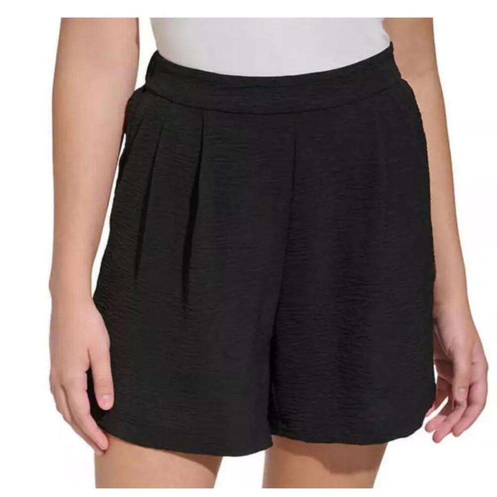 Margaritaville Ladies' Crinkle Pull-on Short, Black, Size M.  AP